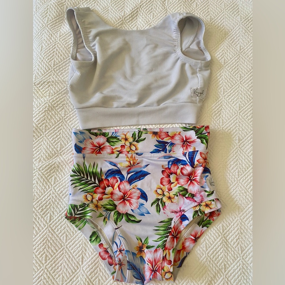 Kayd Dancewear Set - Tropical Floral Kids Dance Set - Size 10
